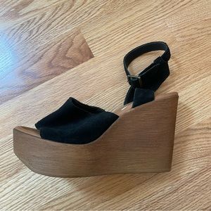 Steve Madden Black Wedge